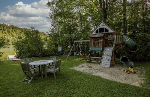 Chertsey Ski Chalet | Du Bonheur Lac Pare - Waterfront, Spa & FirePit