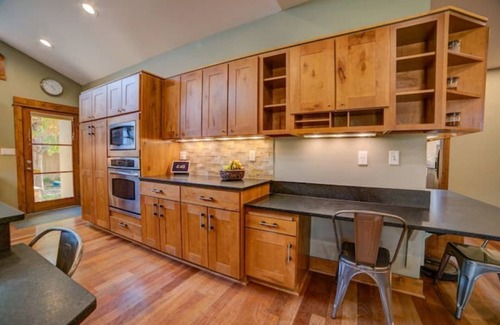 University House | DU/Wash Park Dream Home!-6 Bed/5 bath + Gym & Office