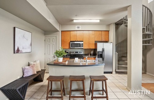 Pemberton Heights Apartment | Dual Apts in Downtown Austin | Perfect for Groups