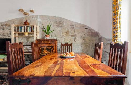 Bosa Historic Centre Apartment | DUAS PEDRAS, private apartment in the heart of Bosa
