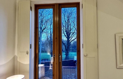 Ballsbridge House | DUBLIN 4 - CHIC TOWNHOUSE - BESIDE HERBERT PARK - RESTAURANTS - CORPORATE STAYS