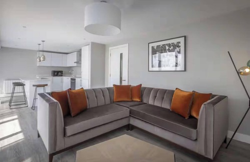 Santry Apartment | Dublin Airport 2 Bedroom Serviced Apartment