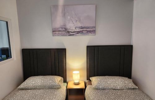 Tyrrelstown Apartment | Dublin Deluxe Twin or king bed Studio Near Airport & City