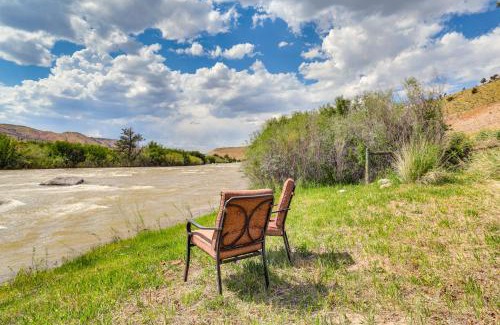 Dubois House | Dubois Riverfront Lodge with On-Site Fishing and Views