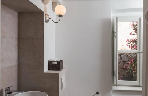 Dubrovnik Old Town Apartment | Dubrovnik Sweet House - Deluxe Double Room with Terrace (SOBA 1)
