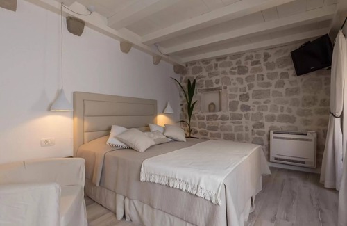 Dubrovnik Old Town Apartment | Dubrovnik Sweet House - Deluxe Double Room with Terrace (SOBA 1)