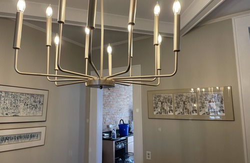 Dubuque House | Dubuque Luxury Rental Suite 107 Farmers Market