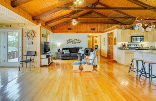 Piney Flats House | Duck and Bugs Cabin on Boone Lake with Boat Dock!