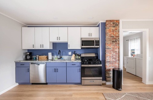 Ohio City House | Duck Island Getaway - Close to Downtown and West Side Market
