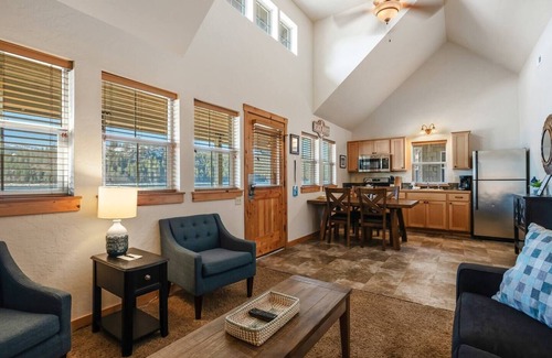 Dover Bay House | Duck N' Work - Lakefront Beach Bungalow