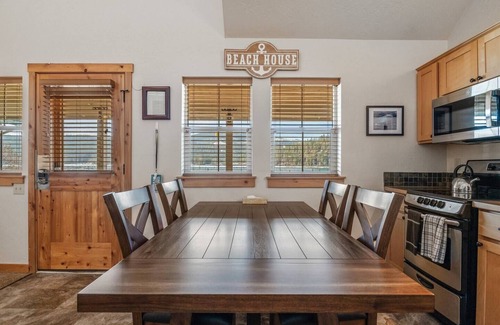 Dover Bay House | Duck N' Work - Lakefront Beach Bungalow