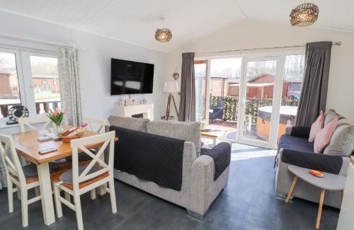 South Lakeland Leisure Village House | Duckling Lodge