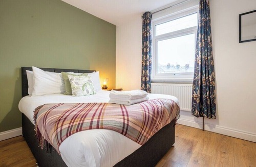 Newport House | Duckpool View by Tŷ SA