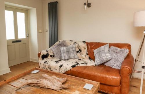 Whixley House | Duckstone Cottage