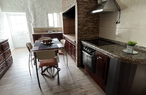 Gaula House | DuDu House, 10 minutes drive from the airport!