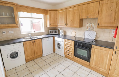 Rathmadder Cottage | DUFFY'S COTTAGE, pet friendly in Gorteen, County Sligo