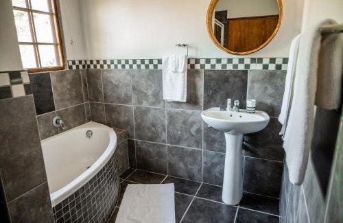 Hluhluwe Cabin | Duiker Game Lodge