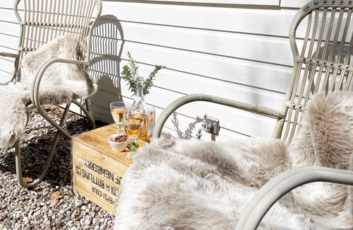 Municipality of Bergen Cottage | Duin Cottage Bergen - One Bedroom Cottage, Sleeps 2