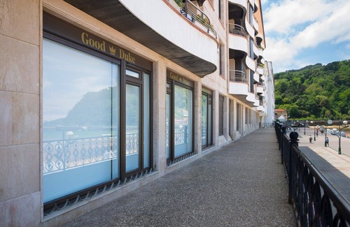 Zarautz Apartment | Duke apartment by Egona