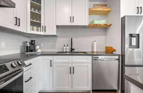 Southeast Calgary House | Duke & Duchess | Central | Upscale | Families/Pets