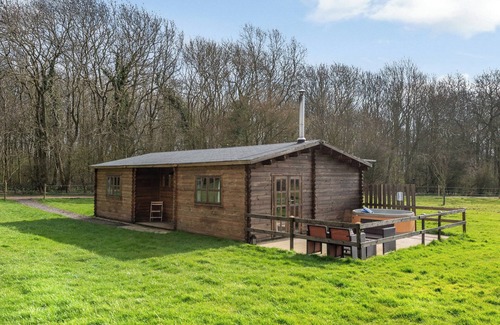 Kneesall Cottage | Dukes Wood - UKC2193