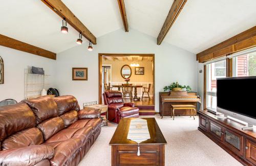 Duluth House | Duluth Lake House - Walk to Beach and Boat Ramp!