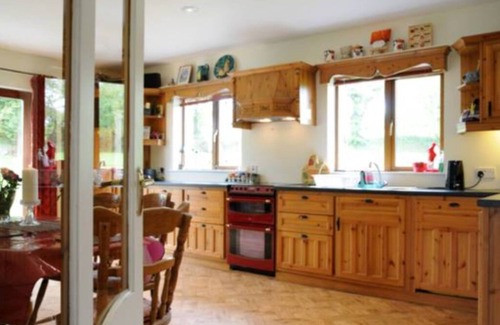 Dromin House | Dun Aonaigh with spectacular mountain views. Enjoy a peaceful country retreat.