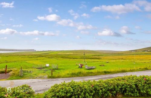 Bigton House | Dunard - Charming three bedroom cottage in Bigton