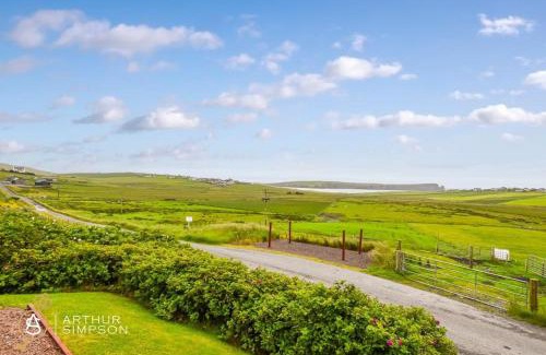 Bigton House | Dunard - Charming three bedroom cottage in Bigton