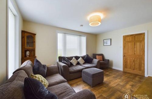 Bigton House | Dunard - Charming three bedroom cottage in Bigton