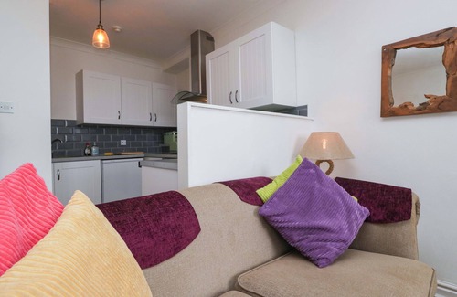 Whitehaven Cottage | DUNCAN SQUARE, pet friendly, country holiday cottage in Whitehaven