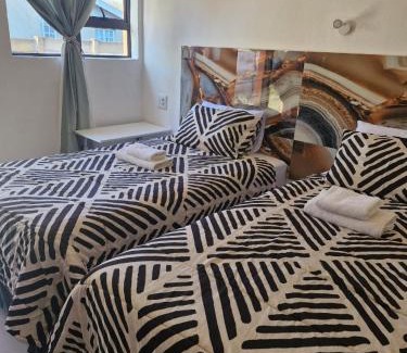 Dundee House | Dundee Viks Guest House