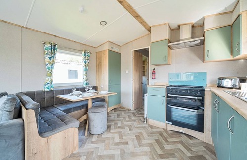 Hayling Island Cottage | DUNE DELIGHT - HAYLING ISLAND in Hayling Island Holiday Park