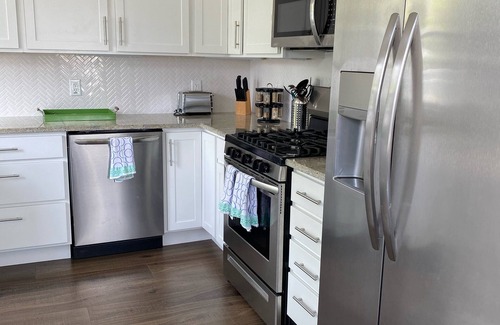 Michigan City House | DUNE FINE! Charming family-friendly cottage right next to the beach!