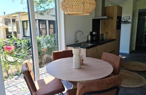Egmond-Binnen House | Dune lodge directly against the dunes for 4 persons. Near the Beach. Alkmaar Cheese Market.