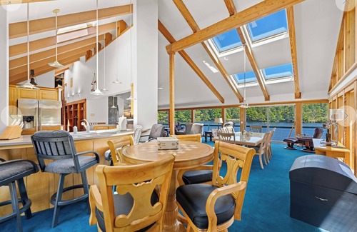 Saunders Lake House | Dune rider’s and fisherman’s PARADISE!