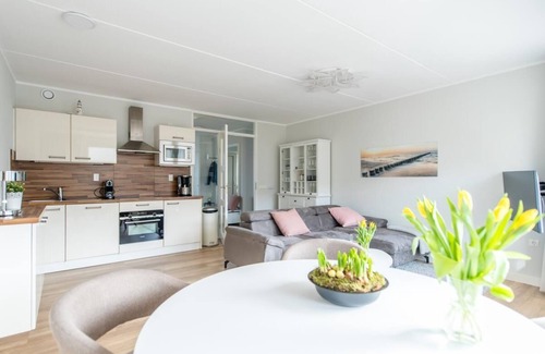 Municipality of Ameland Apartment | Dünenloft 53 Ameland for up to 4 people - pets welcome - south-facing balcony, close to the beach