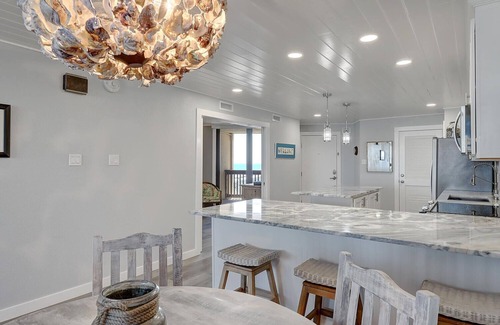 Port Aransas Condo | Dunes:902 Beautiful Condo, 2 BR. on the beach!
