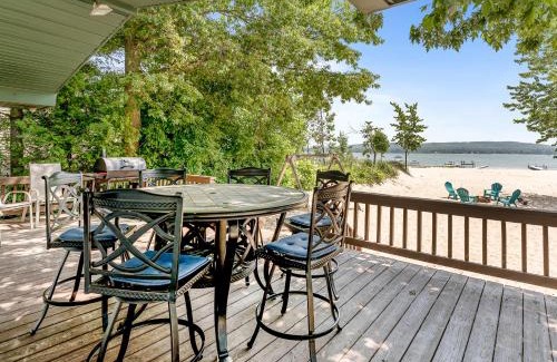 Mears House | Dunes Edge- Private Silver Lake Home