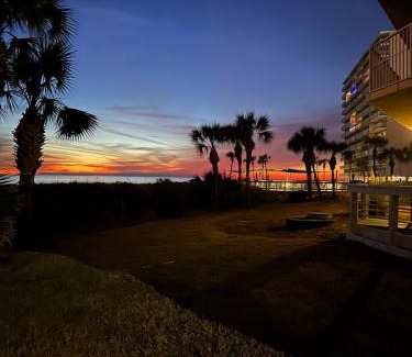 Gulf Lagoon Beach Apartment | Dunes of Panama E605 2BR 2BA BEACHFRONT condo