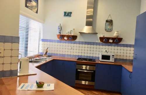 Gnarabup House | Dunescape Beach House (Great family house/suit couples and Pet friendly)