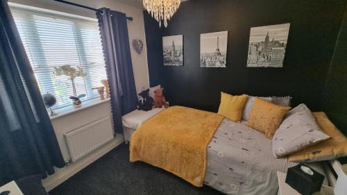Weston-super-Mare Bed & Breakfast | Dungarvon House B&B, Luxury, Garden Hot Tub, Private Summerhouse, EV Point , 3x Bedroom Options