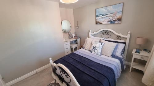 Weston-super-Mare Bed & Breakfast | Dungarvon House B&B, Luxury, Garden Hot Tub, Private Summerhouse, EV Point , 3x Bedroom Options