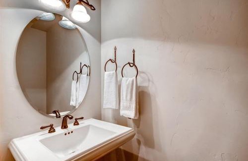 Baldy Mountain House | Dunkin Hill Lodge Holiday home