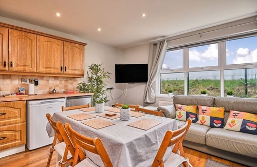 Portrush Apartment | Dunluce Park 4 ~ Stunning and Spacious Coastal Gem!