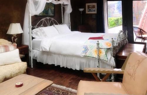Grants Pass Apartment | DunMovin’ Oregon