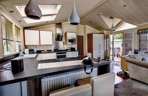 Kilmun Cabin | Dunoon - Coastal Lodge - sleeps 6 - Pet Friendly