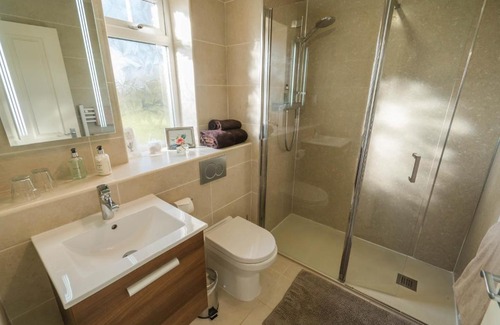 Fintry Bed & Breakfast | Dunroamin