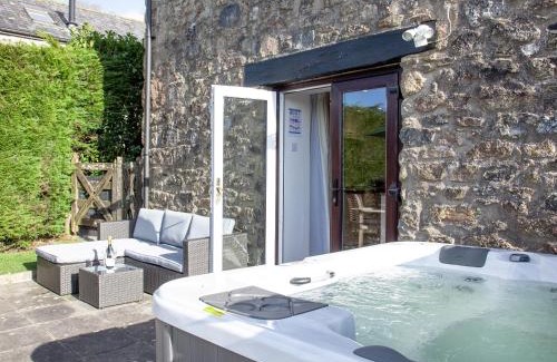Clearbrook House | Dunstone Cottage