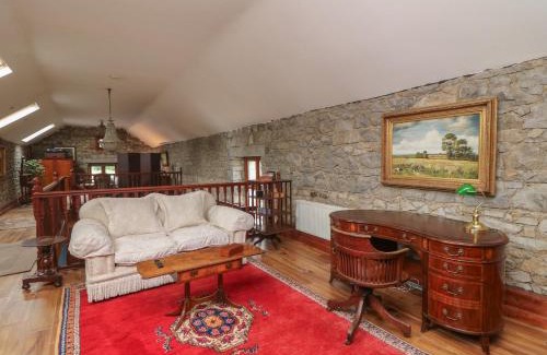 Tudenham House | Dunville Lodge
